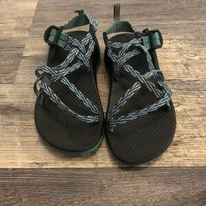 CHACO  Ecotread Chevron Sandals Girls Sz 4
